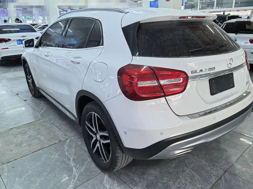 Mercedes-Benz GLA 2016 GLA 200 Fashion
