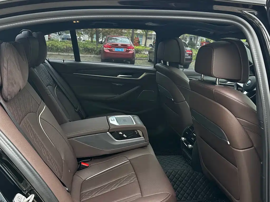 BMW 5 Series 2023 530Li Exclusive Edition M Sport Package