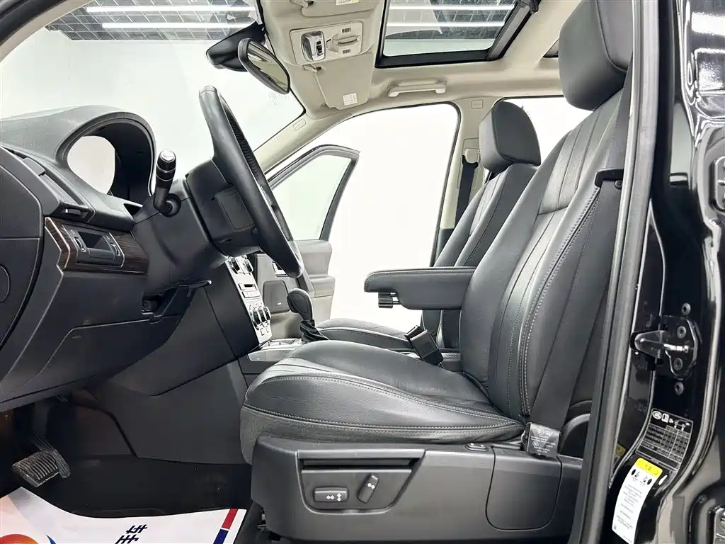 Land Rover Freelander 2 2013 2.0T Si4 SE Gasoline Version