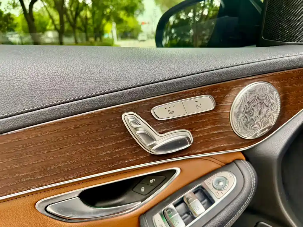 Mercedes-Benz GLC 2020 GLC 260 L 4MATIC Luxury