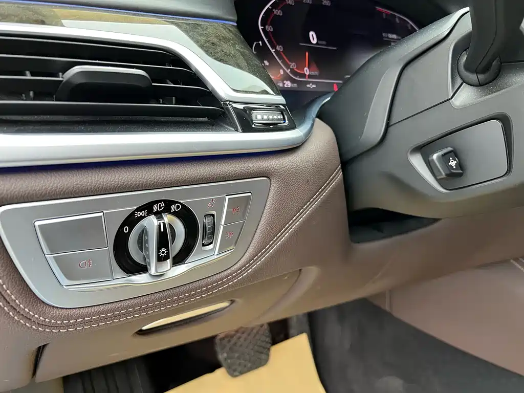 BMW 7 Series 2019 740Li Leading Edition M Sport Package