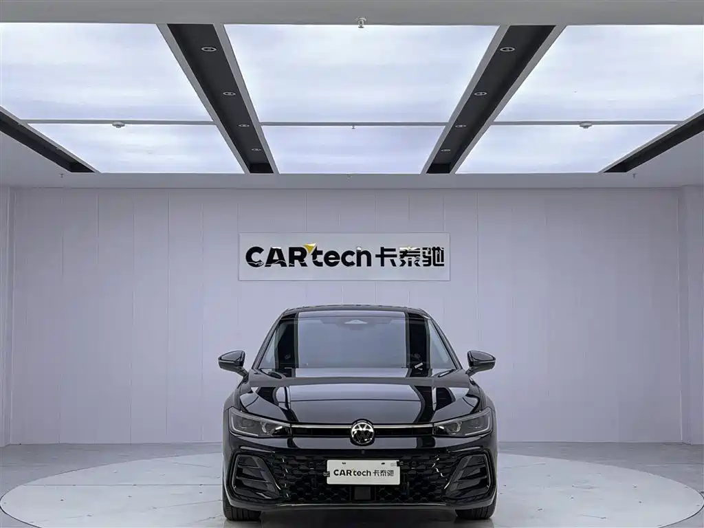 Volkswagen Passat 2025 Pro 380TSI Starry Dragon Edition