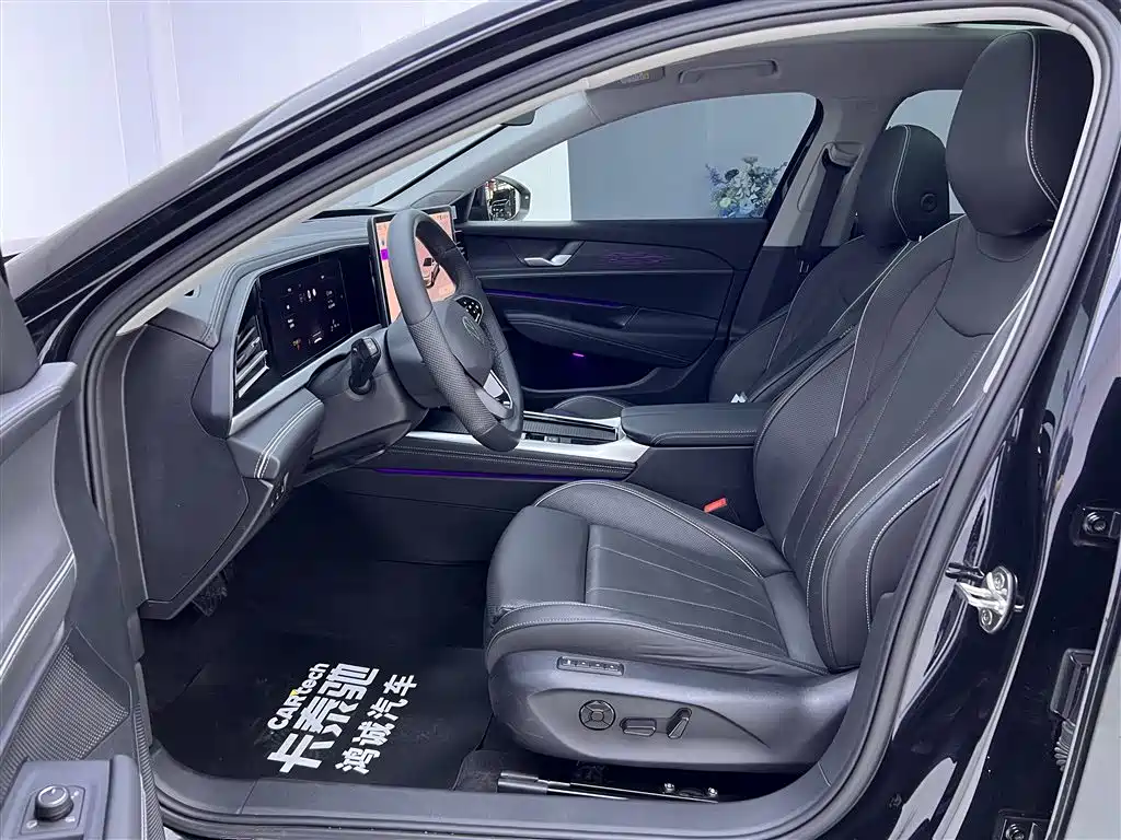 Volkswagen Passat 2025 Pro 380TSI Starry Dragon Edition