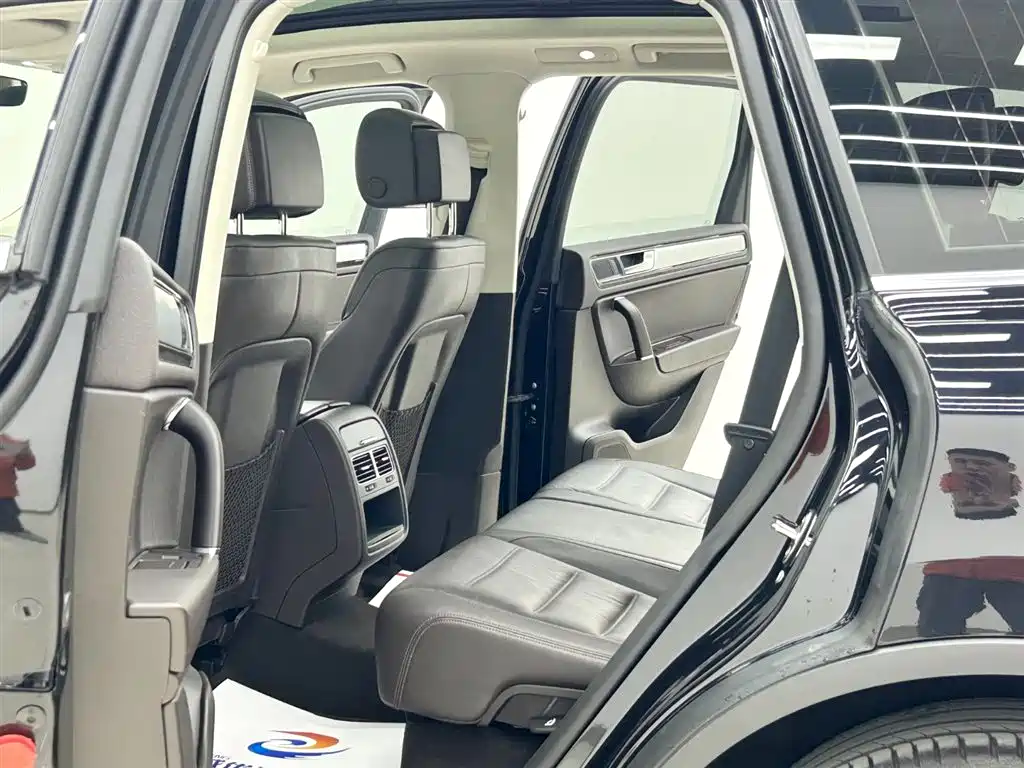 Volkswagen Touareg 2017 3.0 TSI