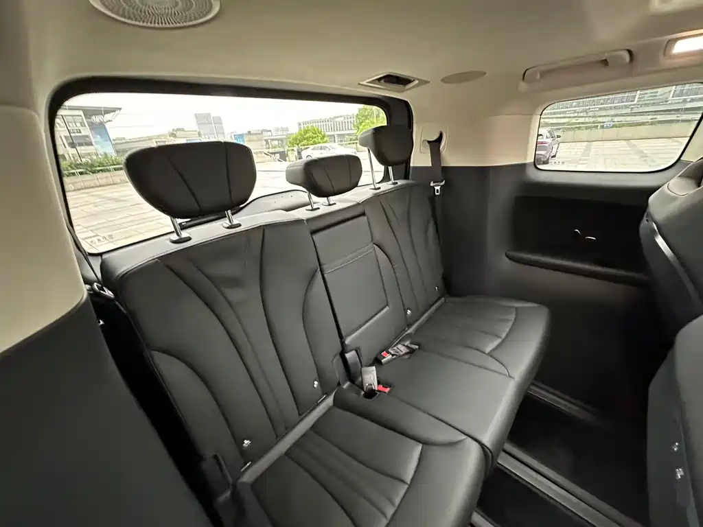 Hongqi HQ9 PHEV 2024 2.0T AWD Luxury Edition