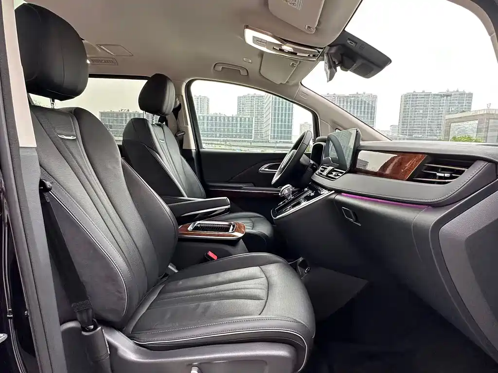 Hongqi HQ9 PHEV 2024 2.0T AWD Luxury Edition