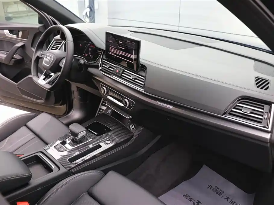 Audi Q5L 2025 45th Anniversary Edition 40 TFSI Luxury Dynamic