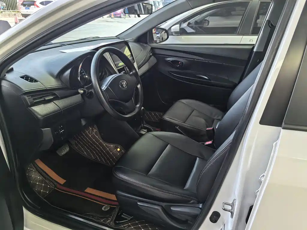 Yaris L 2016 Facelift 1.5E CVT