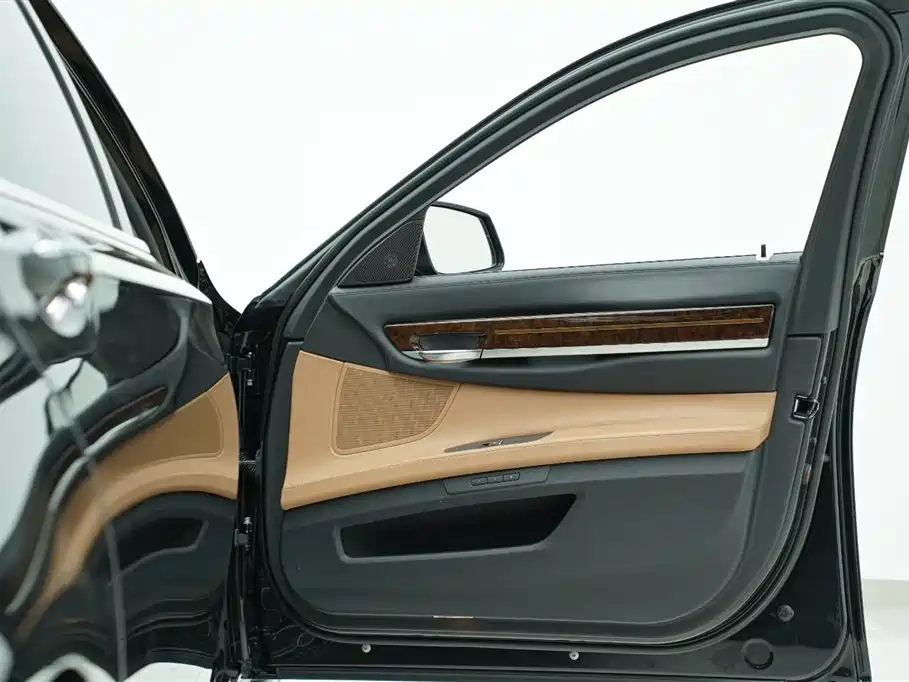 BMW 7 Series 2010 760Li