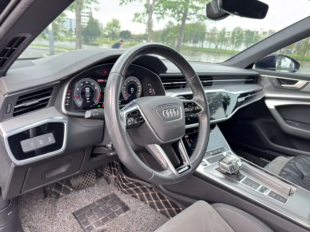 Audi A6L 2022 40 TFSI Luxury Dynamic Edition