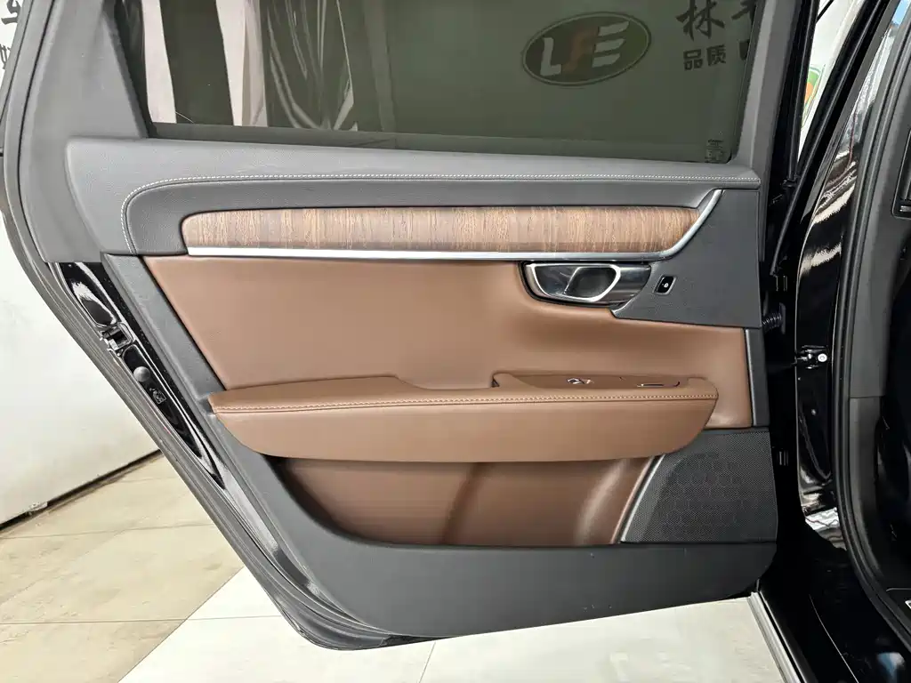 Volvo S90 2025 B5 Inscription