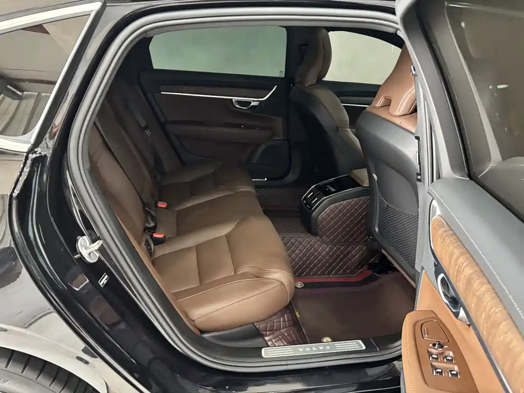 Volvo S90 2025 B5 Inscription
