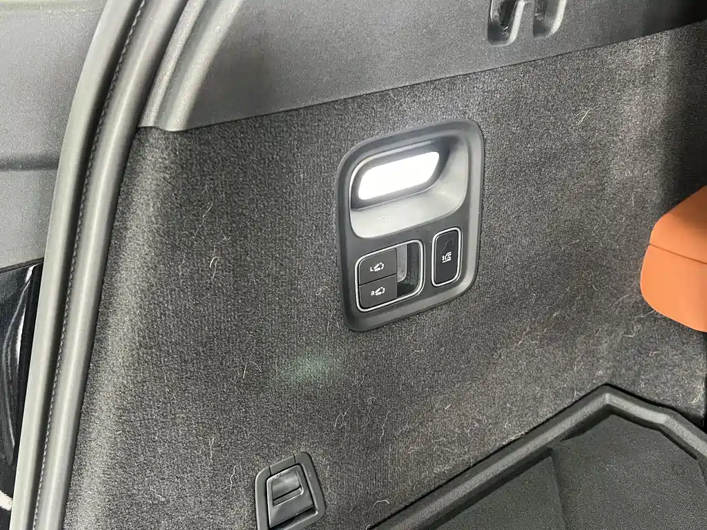 Li Auto L8 2024 Pro