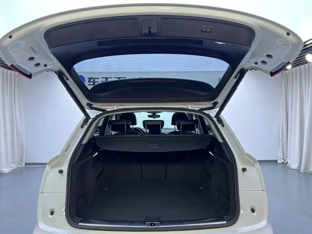 Audi Q5L 2020 45 TFSI Exclusive Elegance