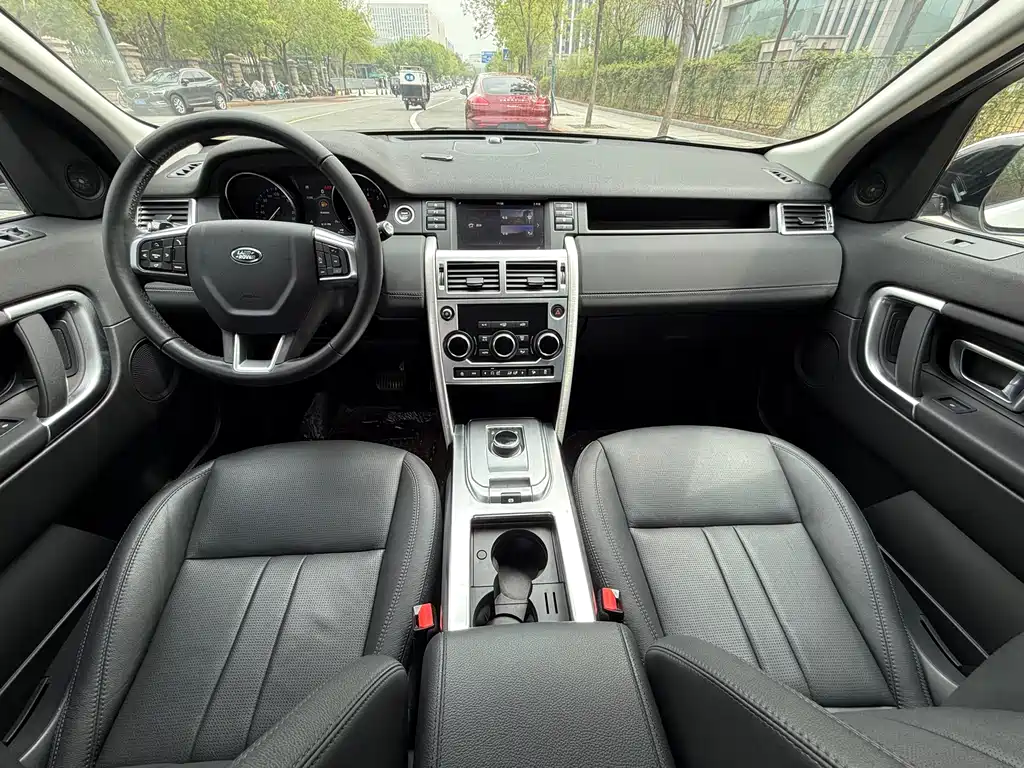 Land Rover Discovery Sport 2018 240PS SE