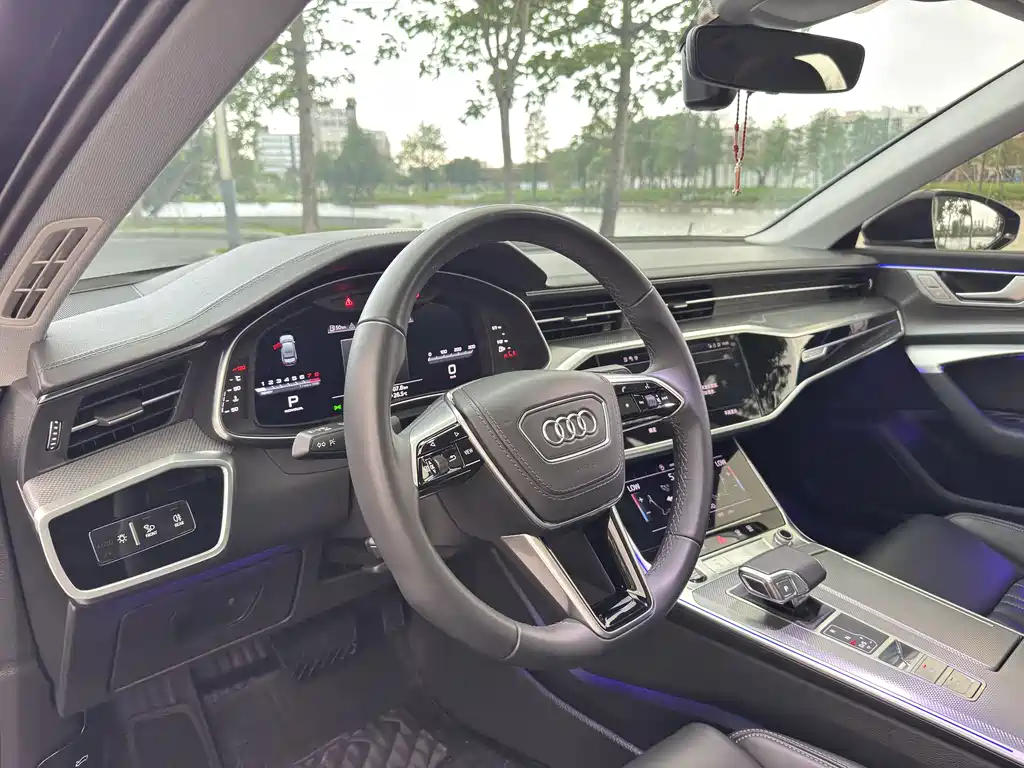 Audi A6L 2024 45 TFSI臻选动感型