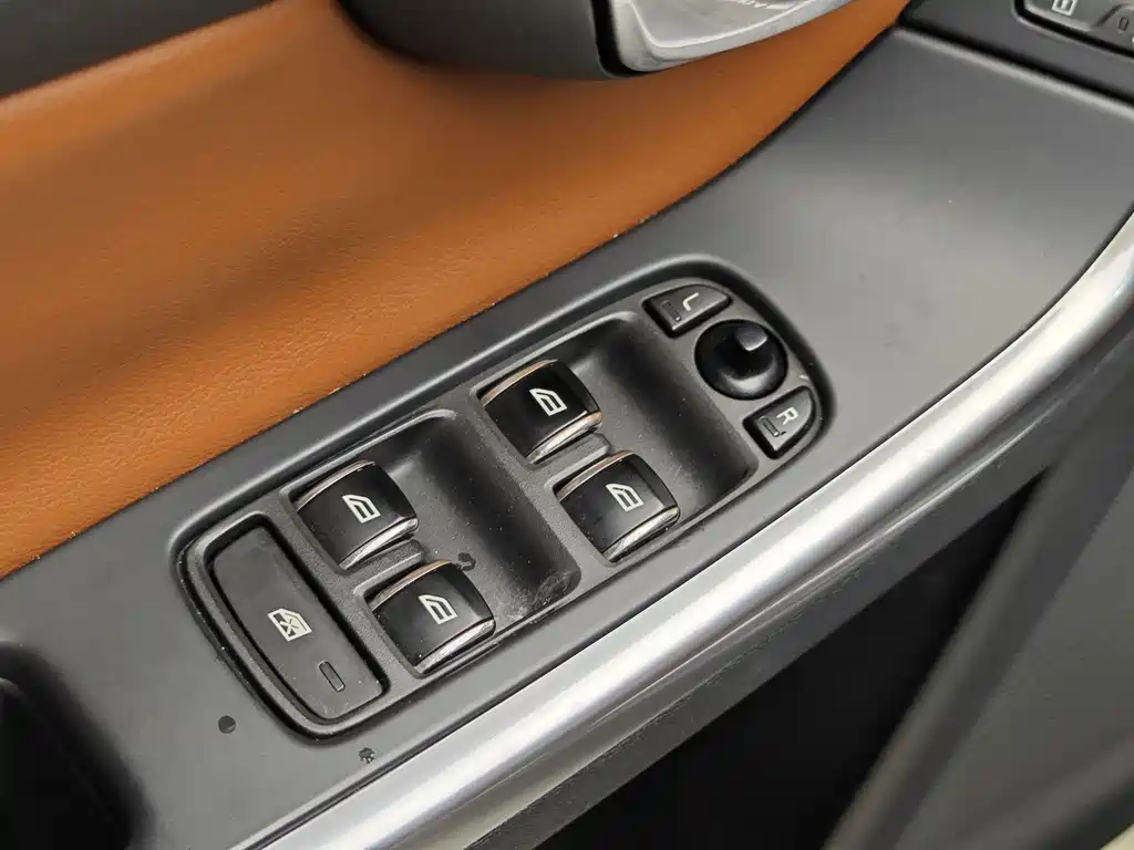 Volvo S60L 2018 T4 Zhiyuan Edition