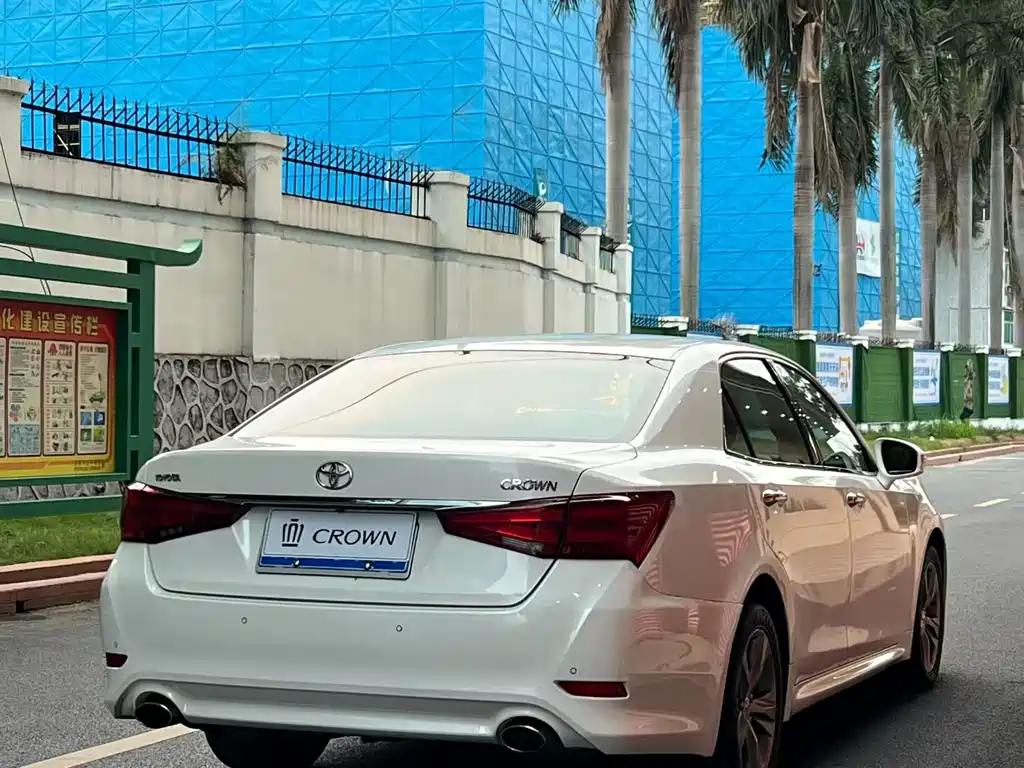 Toyota Crown 2015 2.0T Fashion Edition