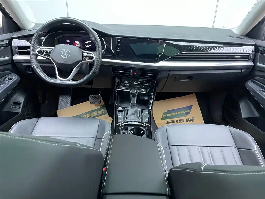 Volkswagen Passat PHEV 2023 430PHEV Hybrid Elite Edition