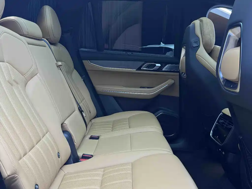 Lynk & Co 09 EM-P 2023 2.0TD EM-P Long Range Edition PM 7-Seater