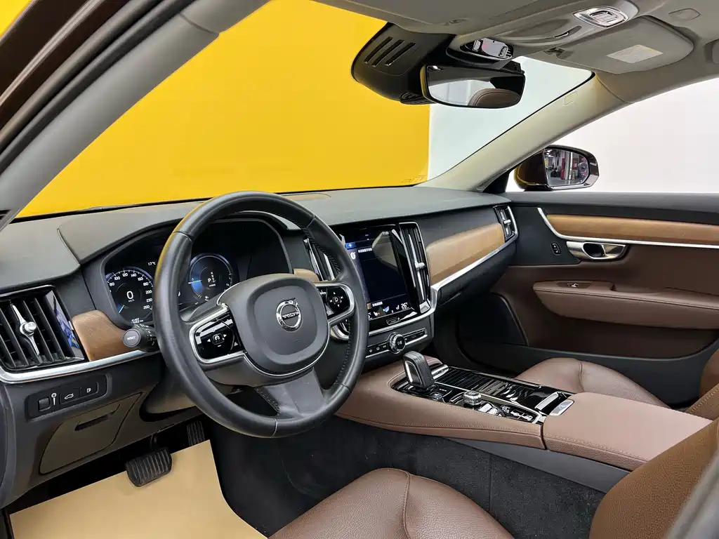 Volvo S90 Recharge 2020 T8 E-Drive Hybrid Inscription Luxury Edition