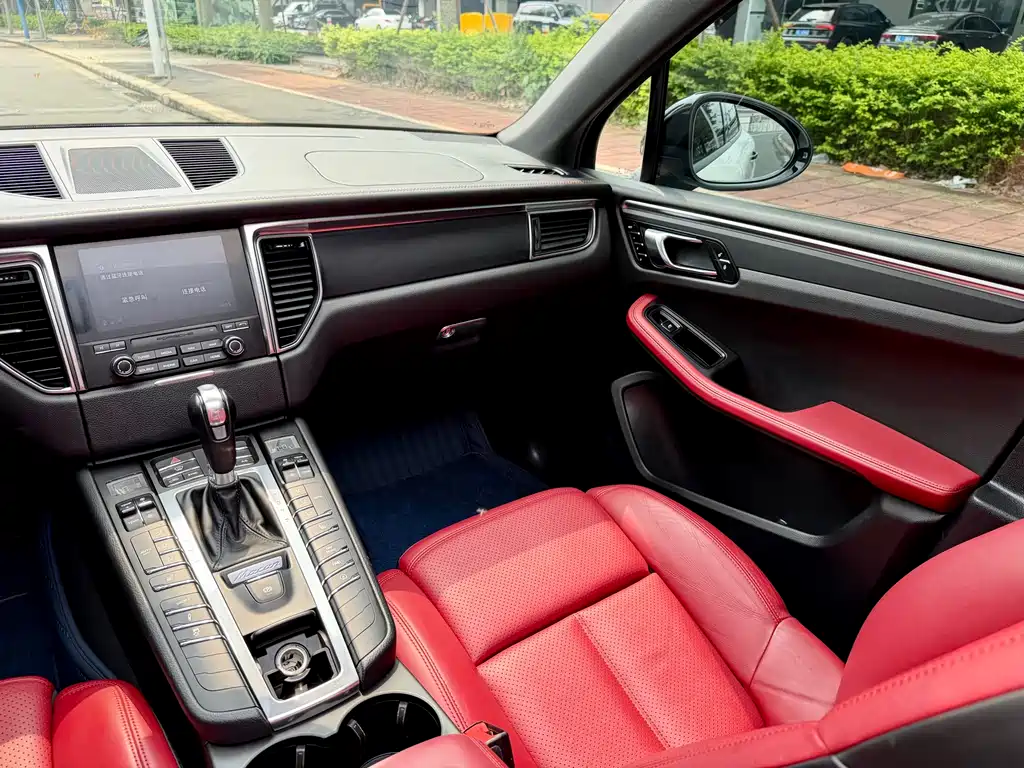 Porsche Macan 2017 2.0T