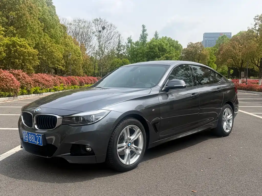 BMW 3 Series GT 2018 320i Fashion Edition