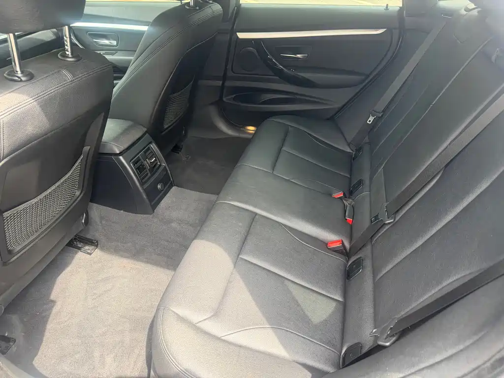BMW 3 Series GT 2018 320i Fashion Edition