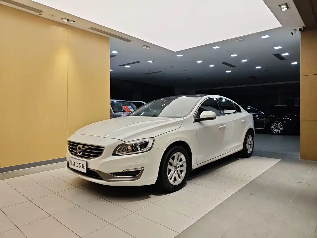 Volvo S60L 2018 T3 Zhi Jin Edition