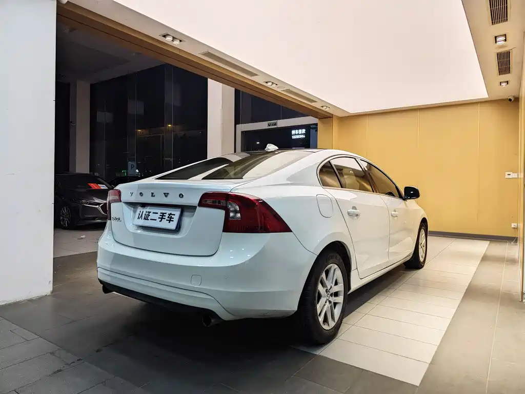 Volvo S60L 2018 T3 Zhi Jin Edition