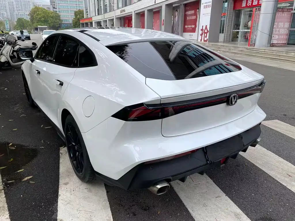 Changan UNI-V 2022 1.5T Excellence Edition