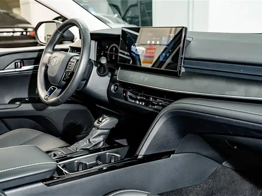 Camry 2026 Dual Engine 2.0HSE Sport Lite