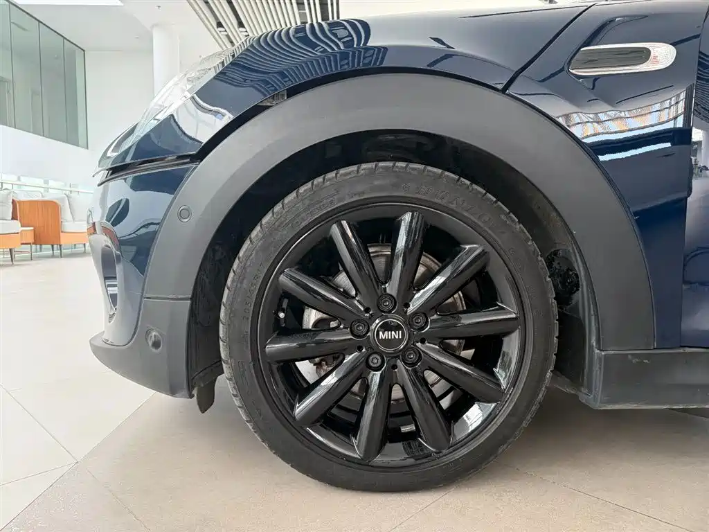 MINI 2018 1.5T COOPER Artist