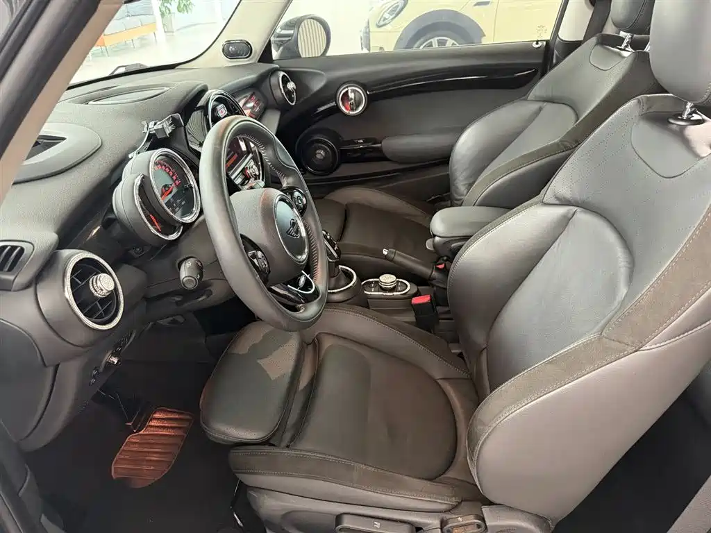 MINI 2018 1.5T COOPER Artist