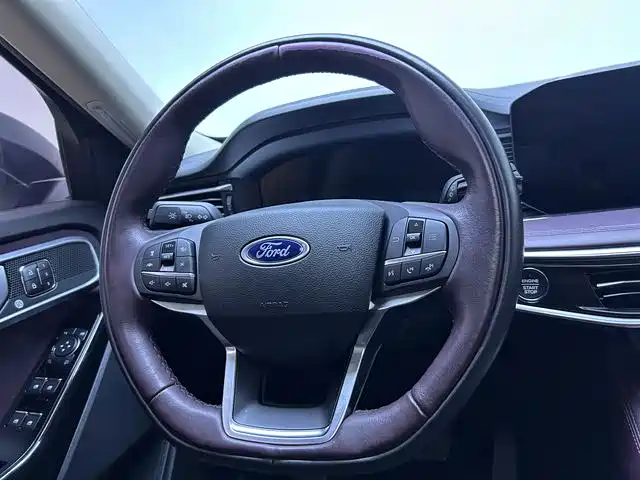 Ford Explorer 2023 EcoBoost 285 AWD Titanium Edition 7-Seater