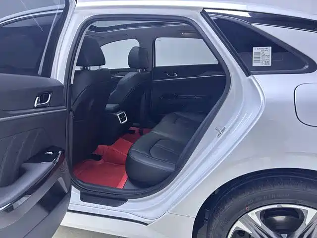 Kia K5 2025 1.5T Prestige Edition