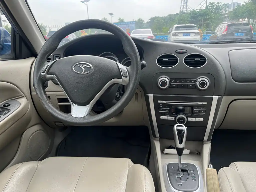 V3 Lingyue 2010 1.5L CVT Flagship Edition