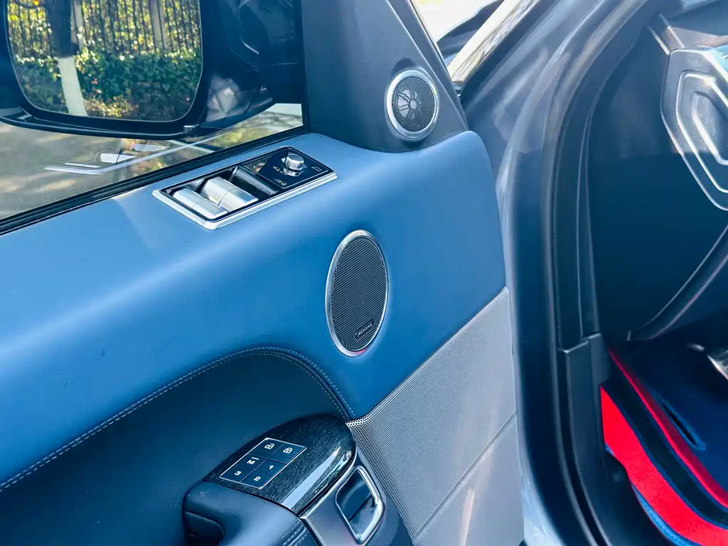 Range Rover Sport 2021 3.0L inline-six Black Edition