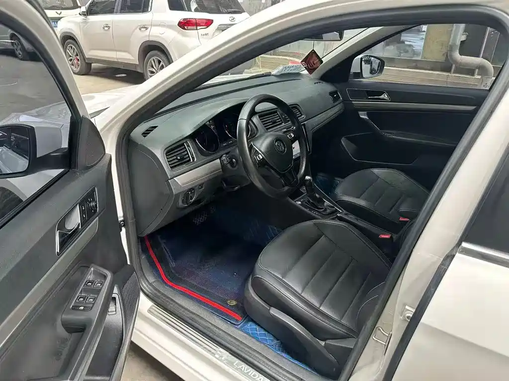 Volkswagen Lavida 2017 1.6L Automatic Comfort Edition