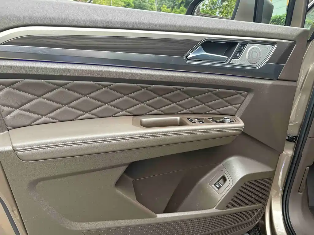 Viloran 2020 380TSI Prestige Edition