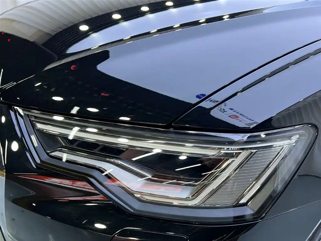 Audi A6L 2025 45 TFSI Zhenxuan Dynamic Trim