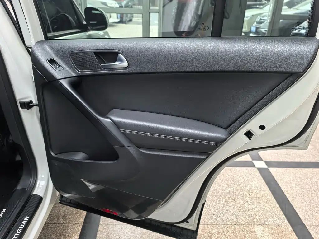 Tiguan 2017 300TSI Automatic FWD Silk Road Fashion Edition