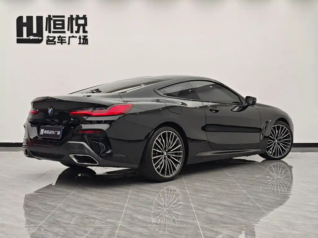 BMW 8 Series 2019 840i Coupe M Sport Package
