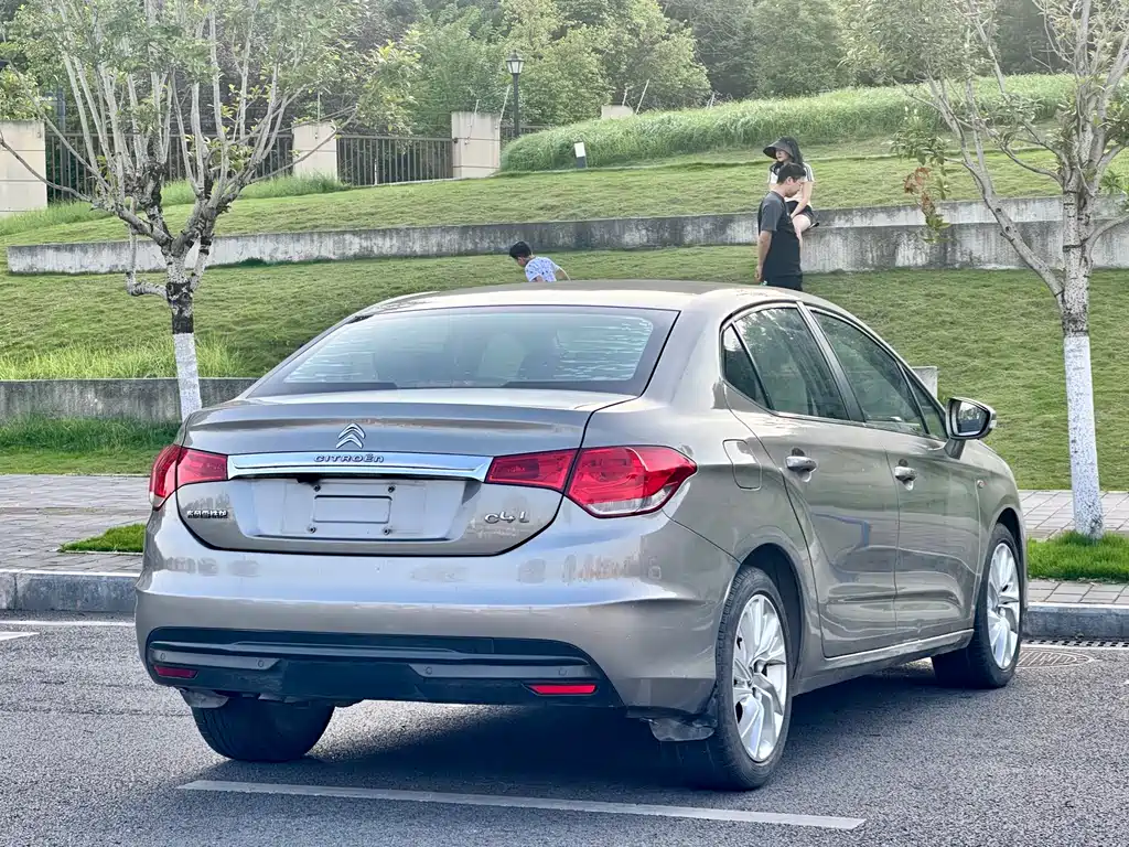 Citroën C4L 2014 1.6THP Auto Intelligent Drive Edition