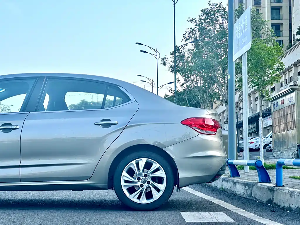 Citroën C4L 2014 1.6THP Auto Intelligent Drive Edition