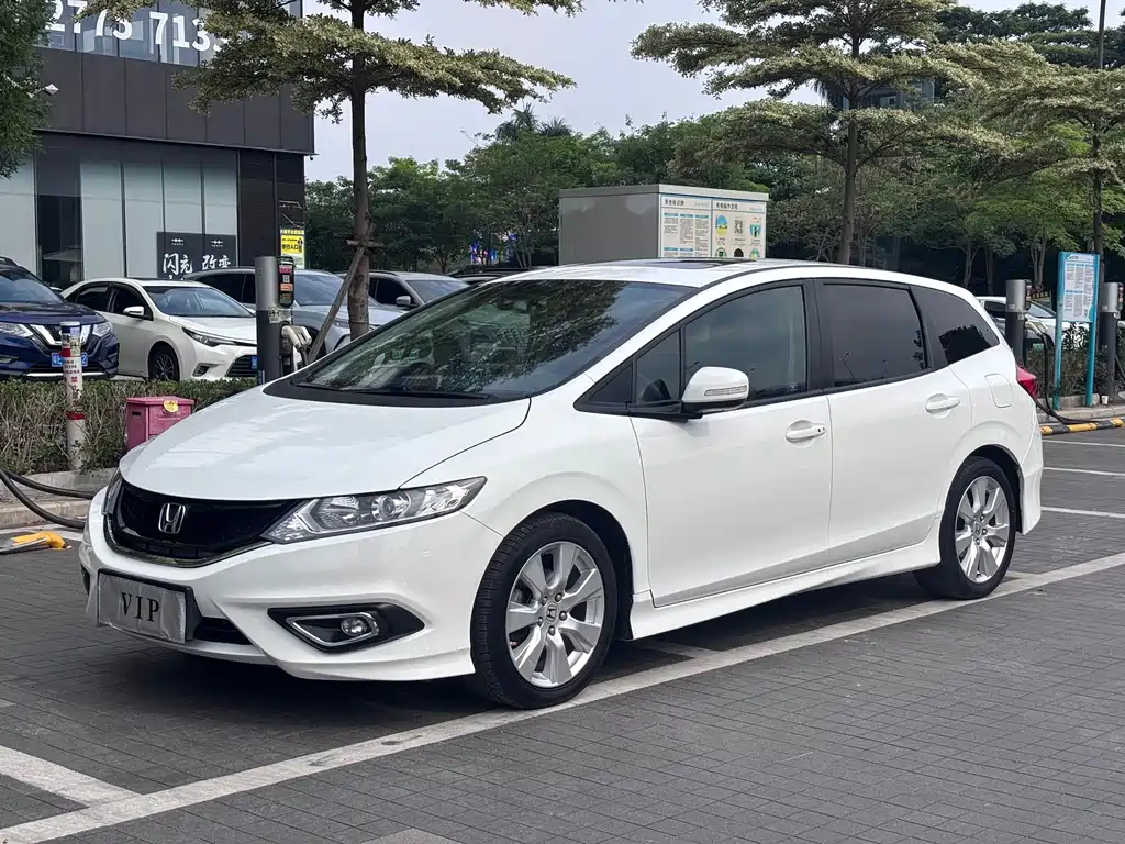 Honda Jade 2014 1.8L Automatic Comfort Elite Edition 5-seater