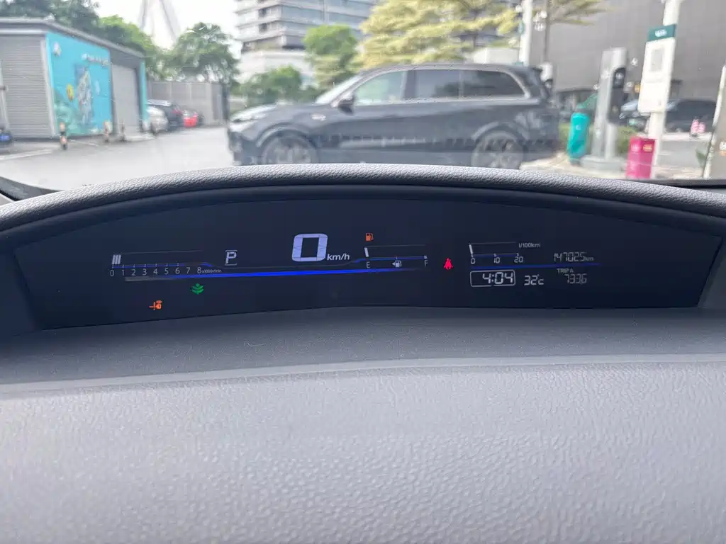 Honda Jade 2014 1.8L Automatic Comfort Elite Edition 5-seater