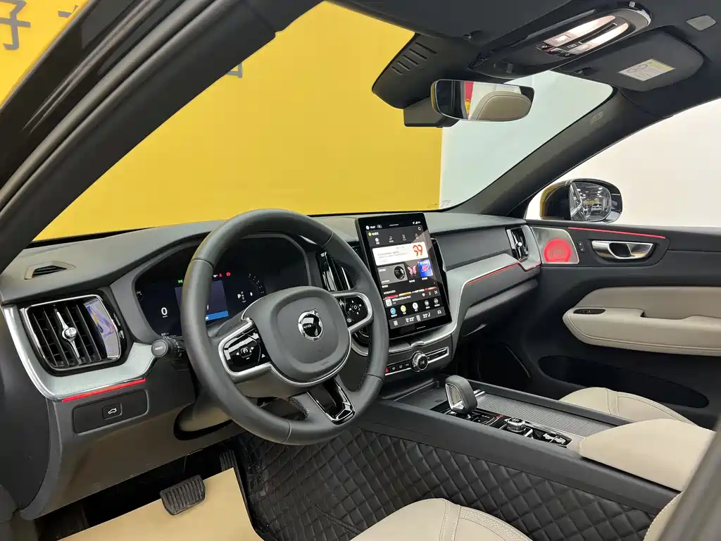 Volvo XC60 2026 B5 AWD Momentum Luxury Edition