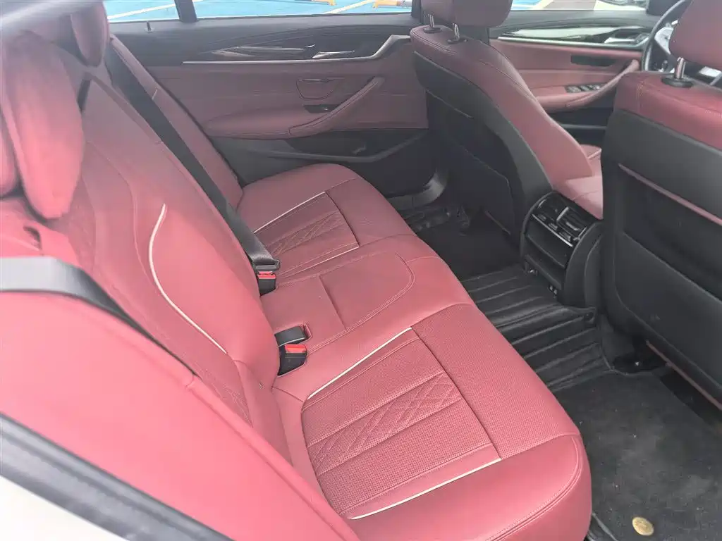 BMW 5 Series 2022 525Li M Sport Package