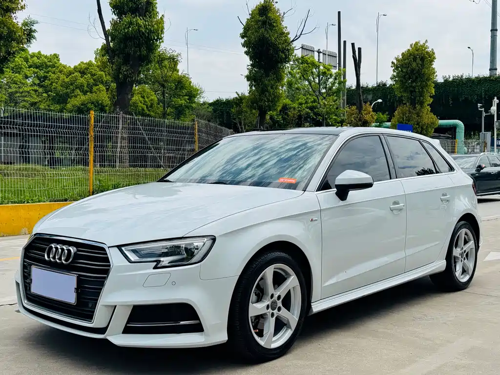Audi A3 2018 30th Anniversary Edition Sportback 35 TFSI Fashion